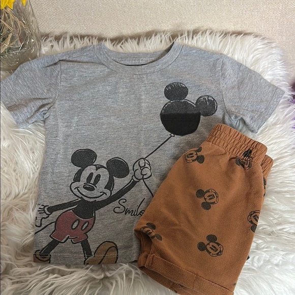 EUC Mickey Mouse and Skechers Kids Outfit Set 18 months - Picture 5 of 7